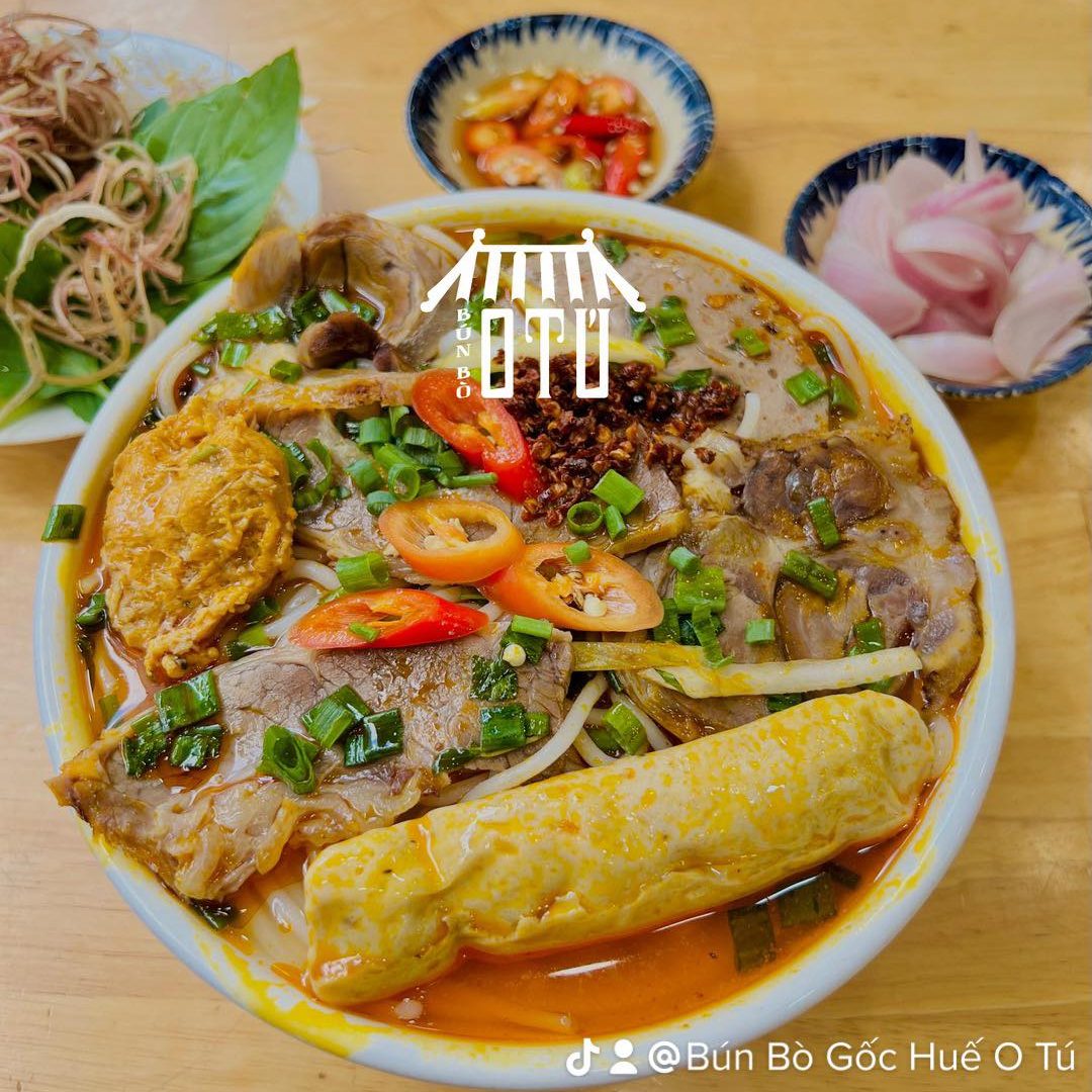 Cube Co-Working - Bún bò Huế O Tú