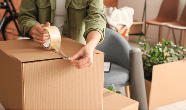 Kho Cube VN - Đóng gói hàng hóa dễ vỡ và dán băng keo chắc chắn, dán nhãn Hàng Dễ Vỡ Kho Cube VN - Đóng gói hàng hóa dễ vỡ và dán băng keo chắc chắn, dán nhãn Hàng Dễ Vỡ